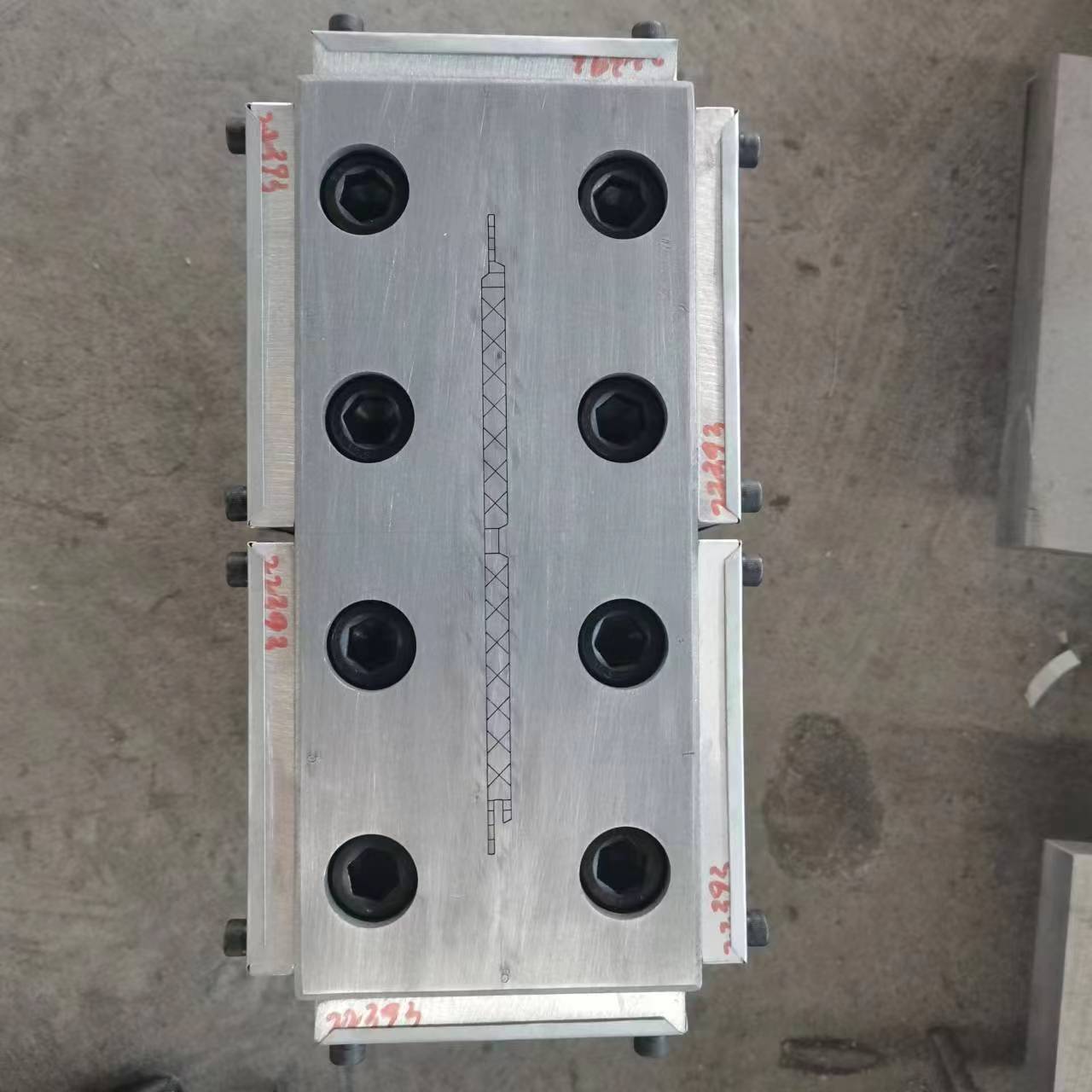 Plastic door extrusion mould